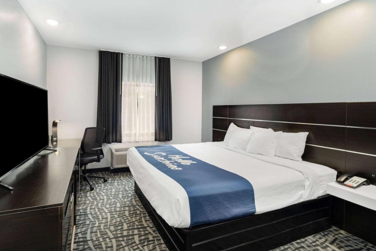 Days Inn & Suites By Wyndham Horn Lake - Memphis Graceland Eksteriør bilde